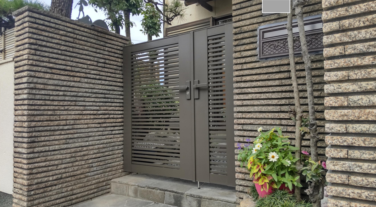 親子開き門扉の取替え 名古屋市港区 | 門扉の取替えならエクステリアの窓口名古屋市港区
